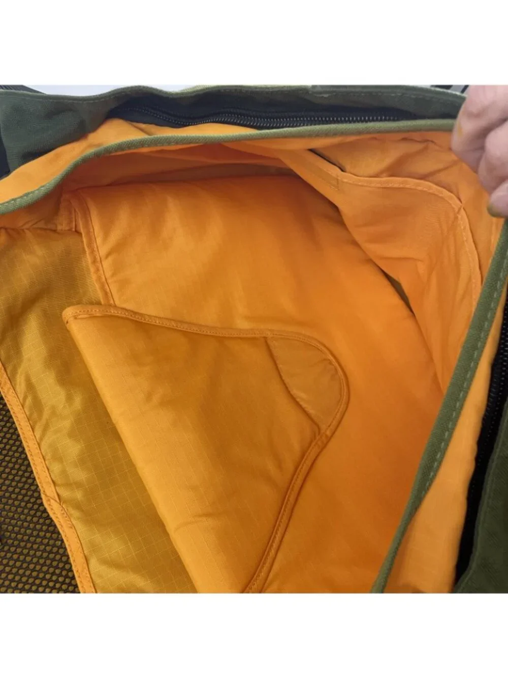 Crumpler Messenger Bag The Horseman Laptop Padded School Travel Green Canvas